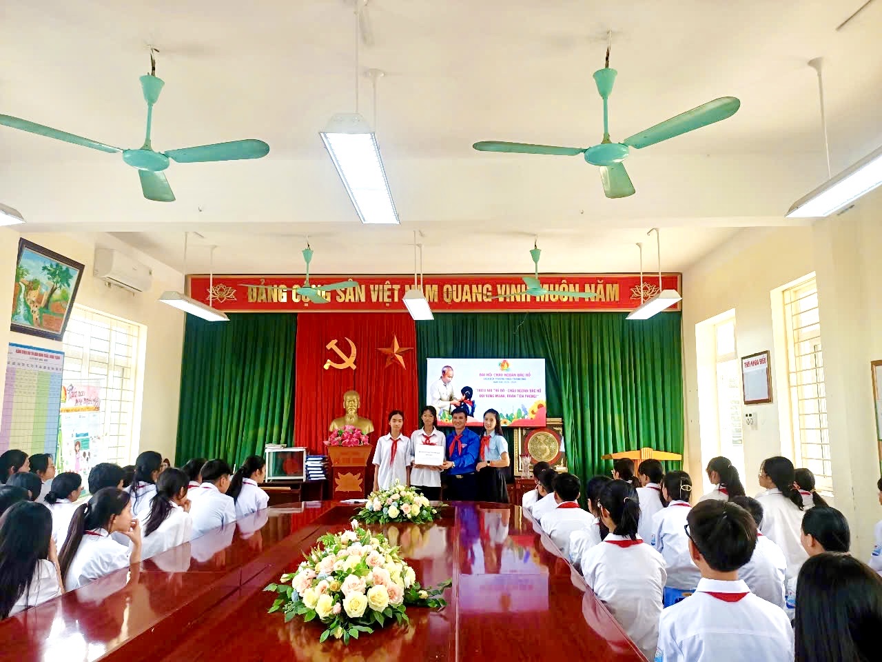 ĐH Cháu ngoan Bác Hồ